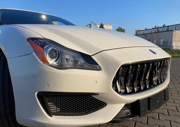 Maserati Quattroporte cena 155000 przebieg: 115000, rok produkcji 2015 z Działdowo małe 106